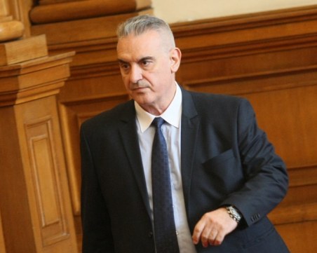 Валентин Касабов: Увеличаването на правомощията на президента е опасно