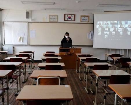 Връщат дистанционното обучение в столицата на Южна Корея и региона