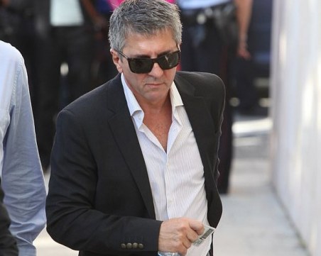 Бащата на Меси вече е в Манчестър - преговаря за сина си