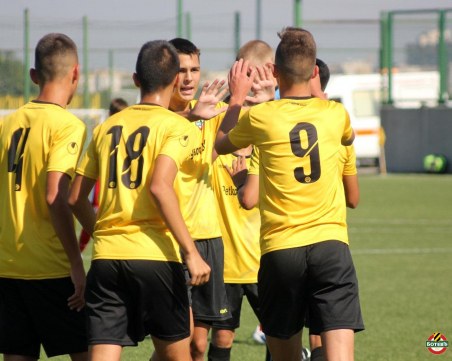 Ботев с 4-ма национали при подрастващите