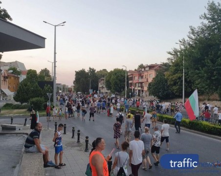 Пловдив под блокада! Шествие затваря възлови булеварди и улици