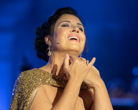 Заслепяваща Соня Йончева на Античния! Публиката я изпрати с аплодисменти и сълзи