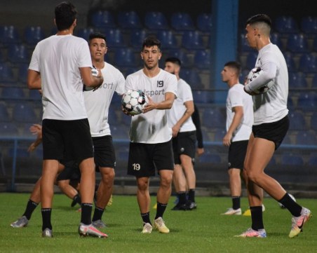 Групата на Локо за мача в Лига Европа