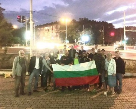 Стъки тръгва срещу протеста в София