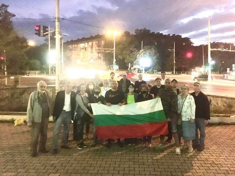 Стъки тръгва срещу протеста в София
