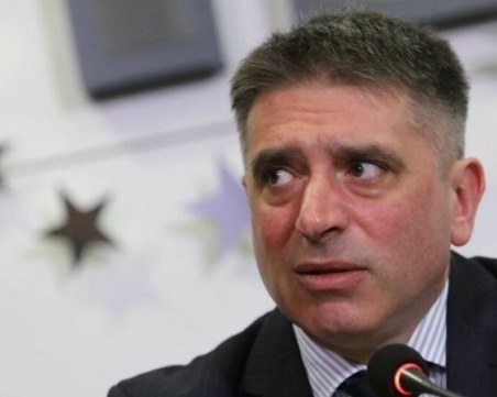 Данаил Кирилов обясни за списъка с 250 души, наричащи го Барни Ръбъл