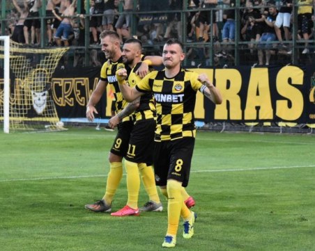 Тодор Неделев отхвърли спекулациите за трансфер в Полша