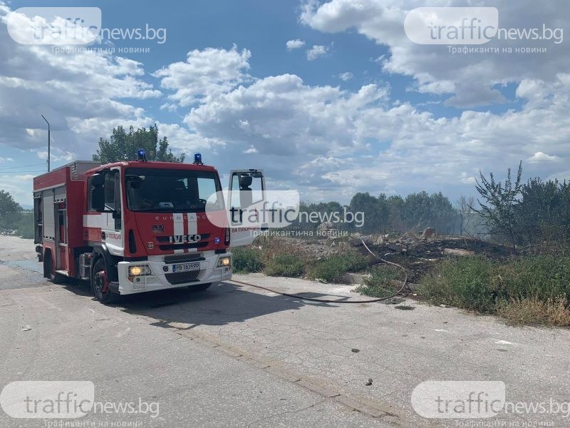 Голям пожар подпали четири къщи, има задържан за палежа
