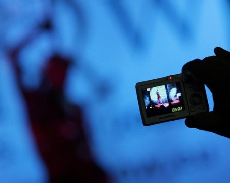 За детска порнография: Арестуваха млад български гражданин в Ирландия