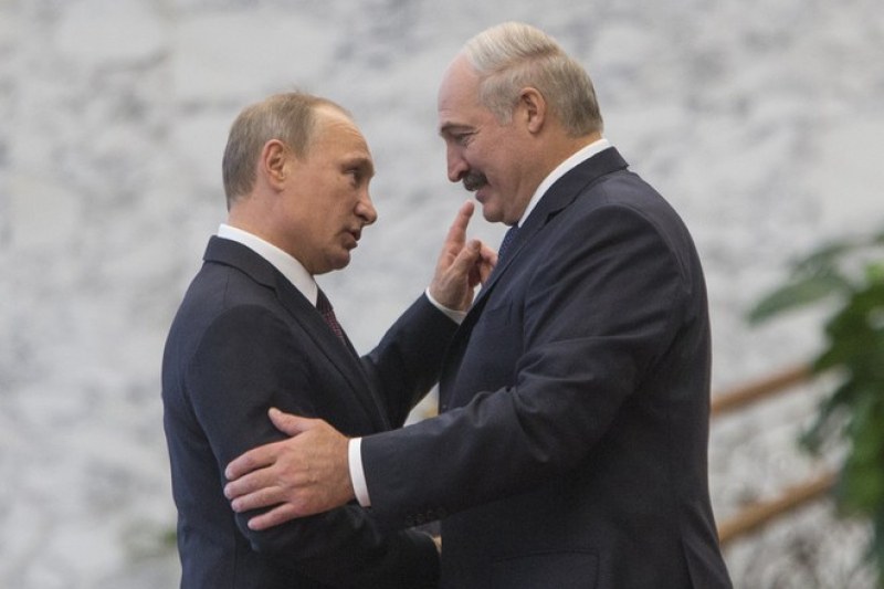 Путин разговаря с Лукашенко! Разговорът иницииран от Москва