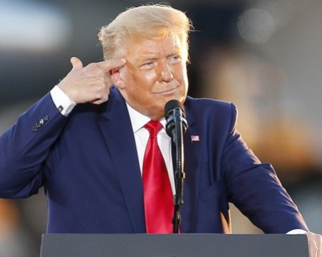 Лекарят на Тръмп отрече слуховете за инсулт