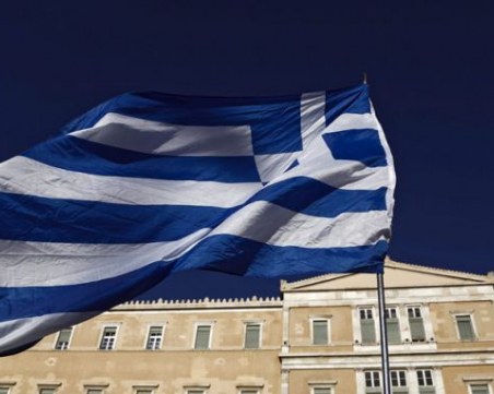 Учебната година в Гърция - присъствено, но със задължителни маски