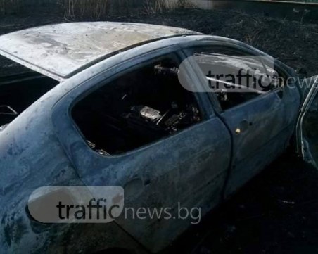 Изгоряха шест коли в автосервиз в Коматево