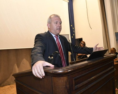 Кметът на Пещера е с установена коронавирусна инфекция