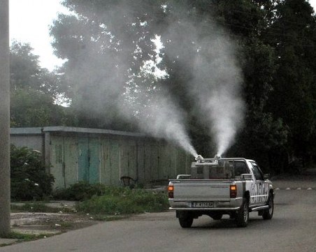 Пръскат срещу комари през целия август в Пловдив