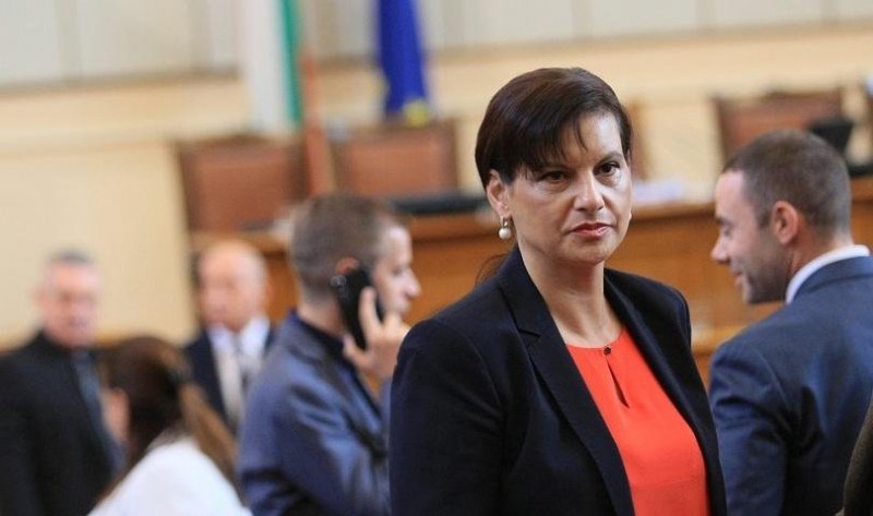 Даниела Дариткова: Една оставка на този етап кой проблем на българското общество ще промени?