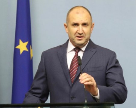 Румен Радев: Призовавам и протестиращите, и органите на реда да запазят спокойствие