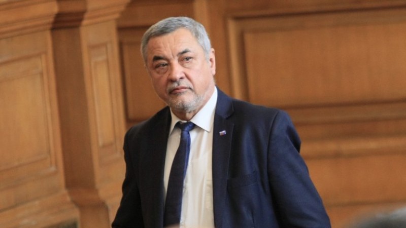 Валери Симеонов: Полицията трябва да действа с по-здрава ръка