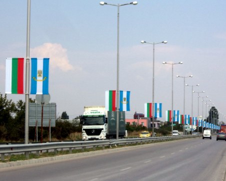 400 нови знамена красят Пловдив за празника