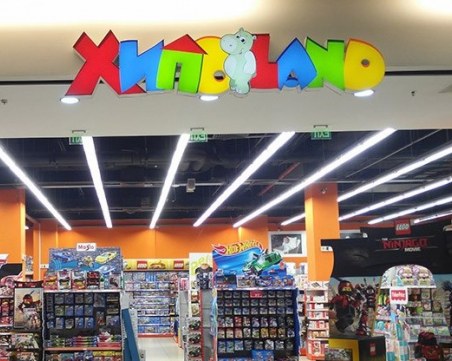 Малолетни хулигани! Деца разбиха 