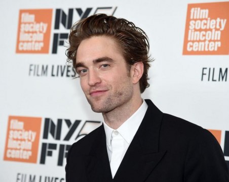 Робърт Патинсън с COVID-19, спряха снимките на 