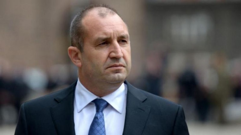 Президентът събира службите заради протестите