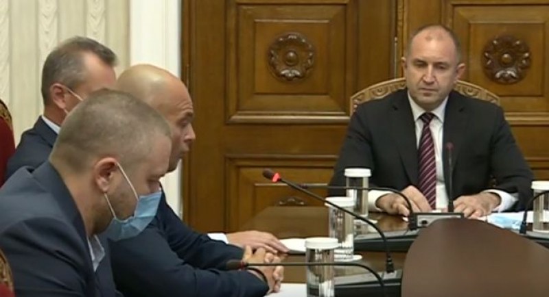 Президентът vs. МВР: Имаше ли брутално насилие на протестите и срещу кого?
