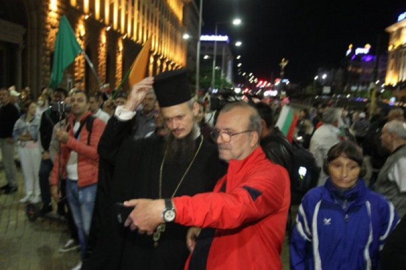Протестиращите не удържаха на обещанието, вдигнаха нова блокада