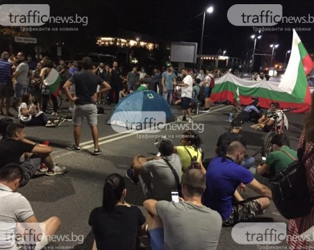 200 лв. глоба, ако протестъри опънат отново палатки на жълтите павета