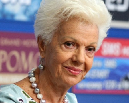 Райна Кабаиванска: Шокирана съм от протестите и поведението на президента