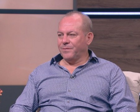 Вътрешният министър се обадил на шефа на 