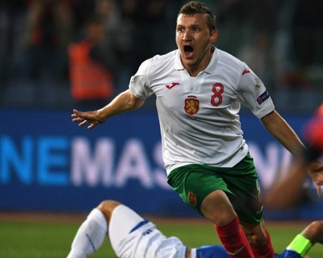 По един от Локо и Ботев титуляри срещу Уелс