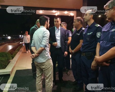 Шествието е пред хотел 