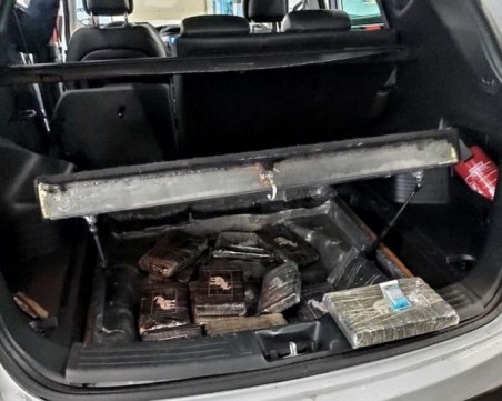 Задържаха кокаин за 5 млн. лева на ГКПП 