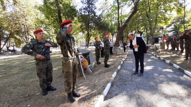 И в Асеновград почетоха Деня на Съединението