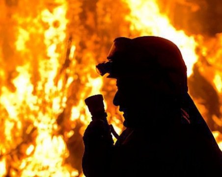 Локализираха пожара в завода 