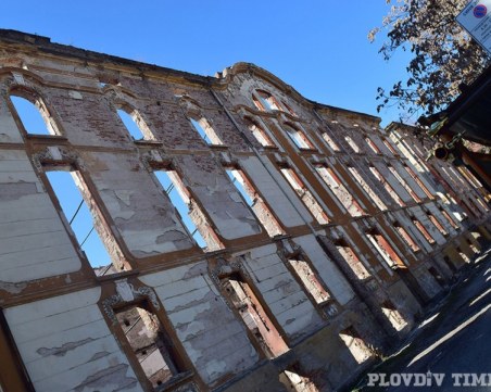 Окончателно: Собствениците на Тютюневите складове трябва да ги укрепят