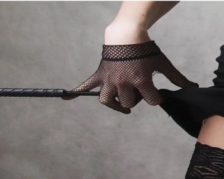 Повишената безработица на Острова кара студентите да се изхранват с проституция