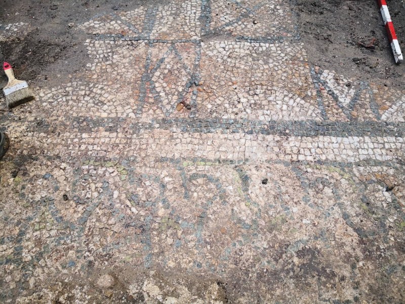 По искане на прокуратурата: Изследват унищожената древна мозайка в частен имот в Пловдив