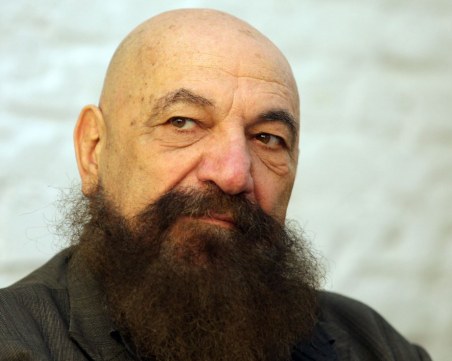 Астор и още трима творци ще получават по 700 лв месечно