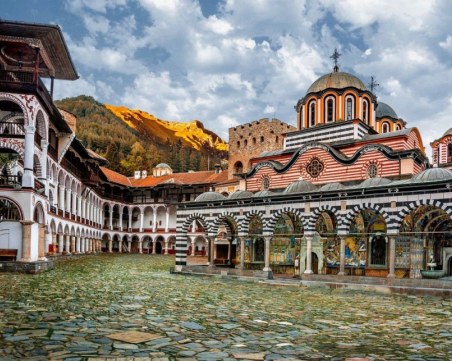 Монах от Рилския манастир е с коронавирус, в болница е