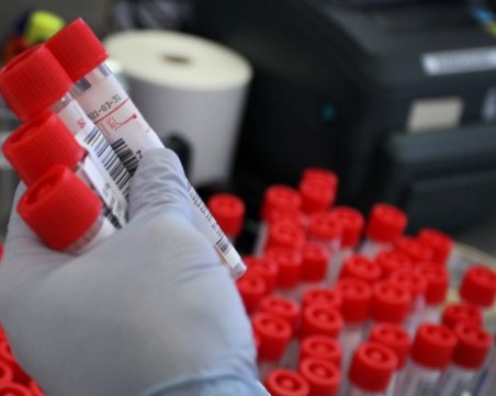 Заради заразена с COVID-19 учителка - затварят за седмица детска градина