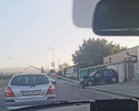 19-годишна с книжка от 6 месеца е пловдивчанката, забила се в стълб на Коматевско шосе