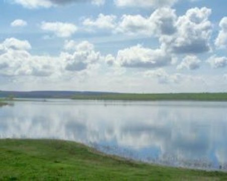 Два камиона боклук събраха от Напоителни системи край наш язовир