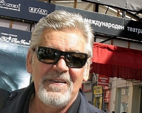 Откриват барелефа на Стефан Данаилов на старта на 