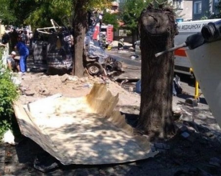 Оцелял след касапницата между ТИР и 12 коли: Пред очите ми горяха хора