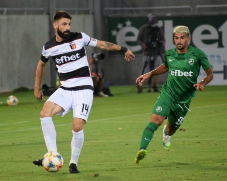 Локо поведе, но загуби от Лудогорец с късни голове