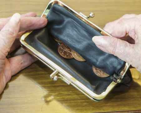 Мъж обра възрастна жена в аптека в Пловдив