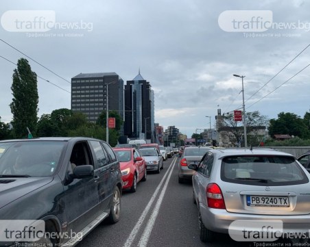 Задават се тапи! Пловдив се готви за трафик, невиждан от 6 месеца