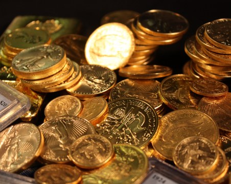 Измама в пловдивска заложна къща: Жена опита да пробута фалшиви монети